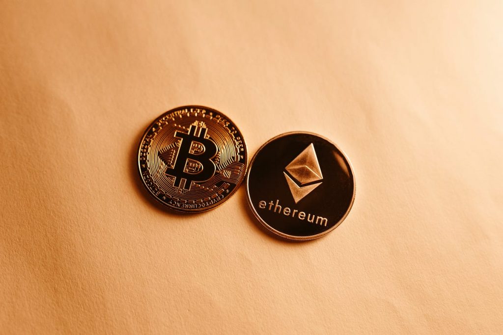 Exploring the Differences between Bitcoin and Ethereum | by Elenes ...